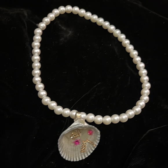 Stretchy Faux Pearls & Real Seashell One if a Kind Handmade Necklace - Picture 13 of 17